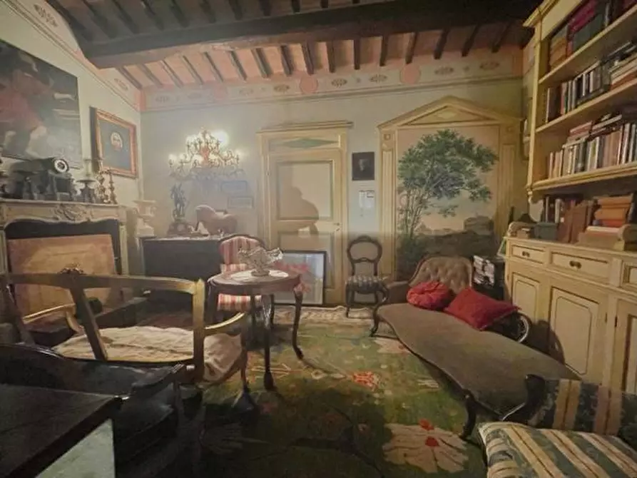 Immagine 25 di Casa colonica in vendita  a Asciano