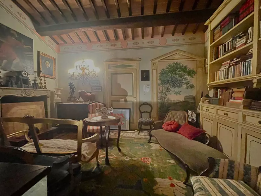 Immagine 24 di Casa colonica in vendita  a Asciano