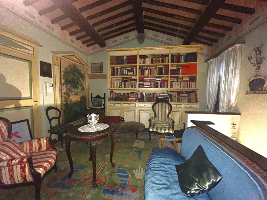 Immagine 32 di Casa colonica in vendita  a Asciano