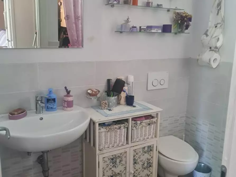 Immagine 16 di Villa in vendita  a Capannori