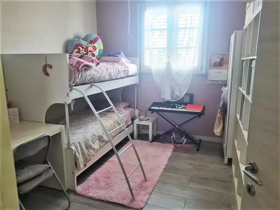 Immagine 15 di Villa in vendita  a Capannori