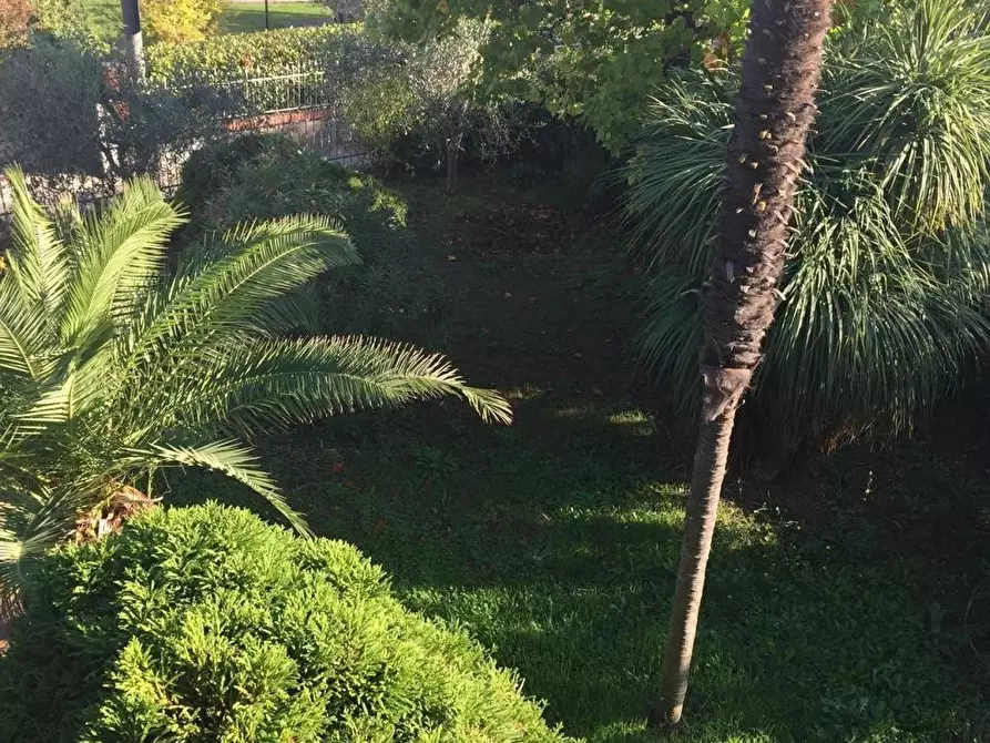 Immagine 13 di Villa in vendita  a Castelnuovo Magra