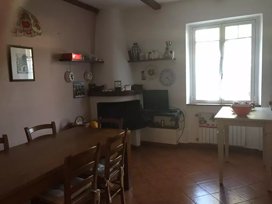 Immagine 21 di Villa in vendita  a Castelnuovo Magra