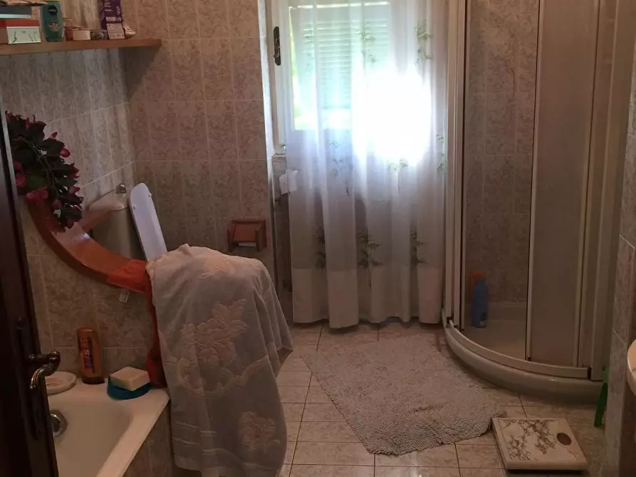 Immagine 4 di Villa in vendita  a Castelnuovo Magra