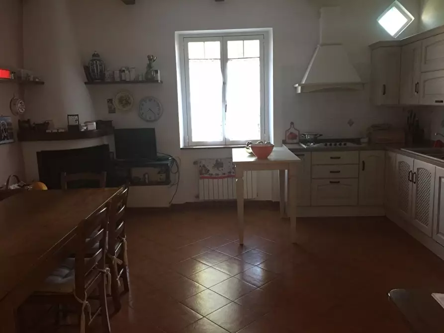 Immagine 22 di Villa in vendita  a Castelnuovo Magra