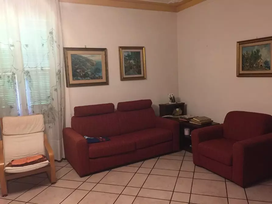 Immagine 25 di Villa in vendita  a Castelnuovo Magra