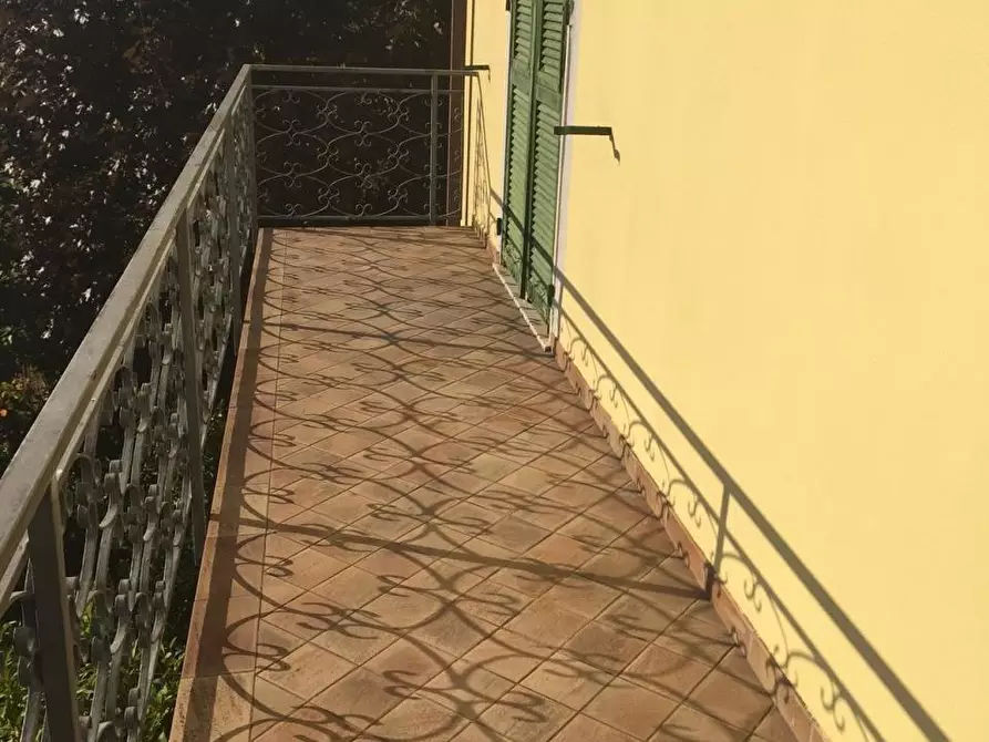 Immagine 6 di Villa in vendita  a Castelnuovo Magra