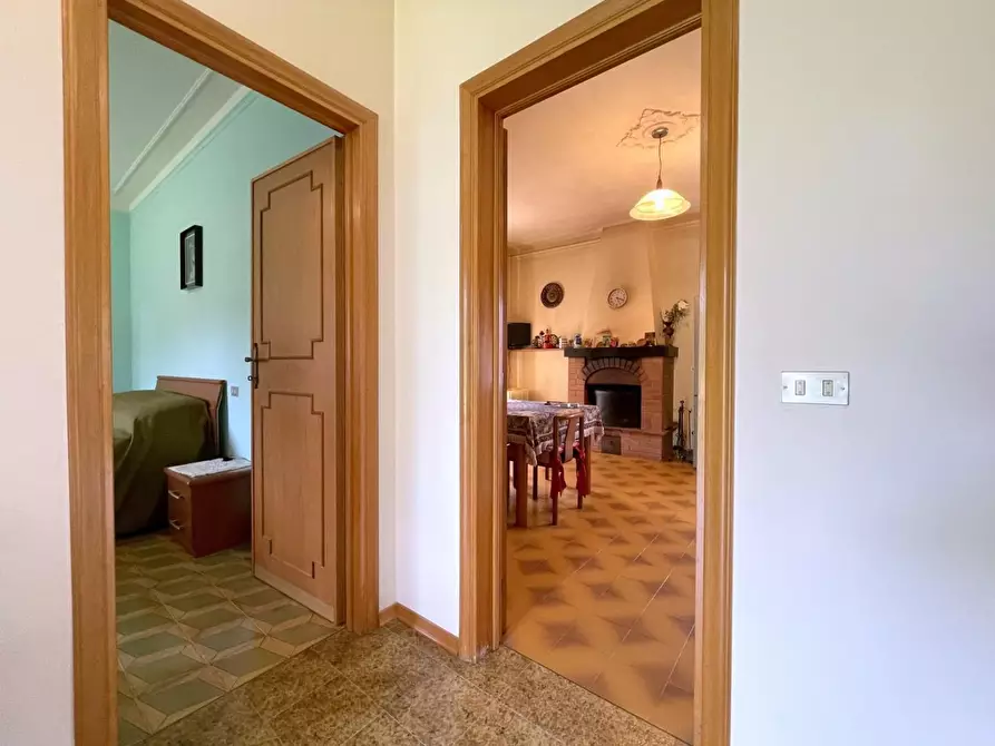 Immagine 11 di Casa indipendente in vendita  a Camaiore