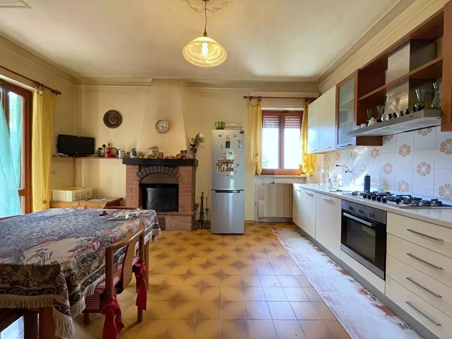 Immagine 12 di Casa indipendente in vendita  a Camaiore