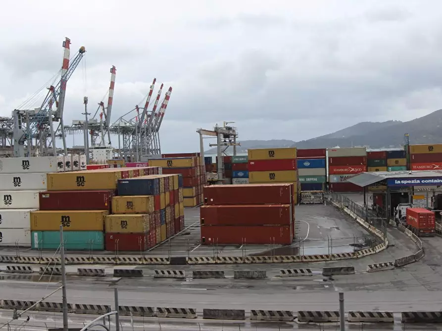 Immagine 17 di Appartamento in vendita  a La Spezia