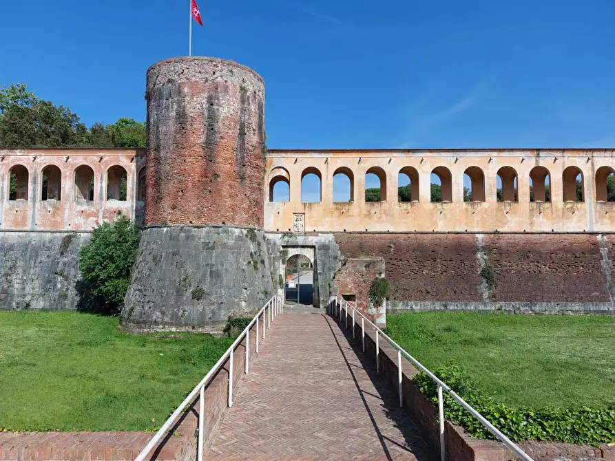 Immagine 2 di Appartamento in vendita  a Pisa