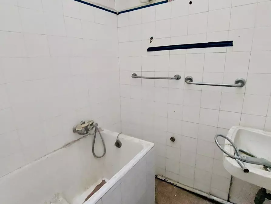 Immagine 15 di Villa in vendita  a Viareggio