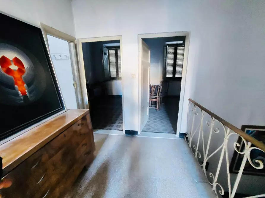 Immagine 18 di Villa in vendita  a Viareggio