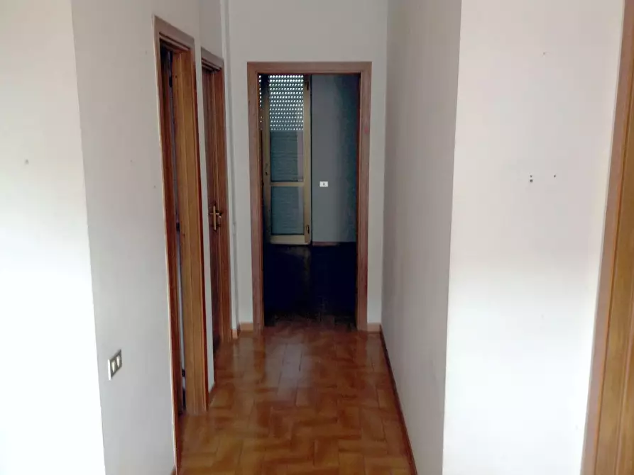 Immagine 3 di Villetta a schiera in vendita  a Massa