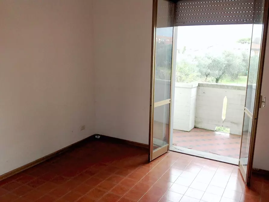 Immagine 7 di Villetta a schiera in vendita  a Massa