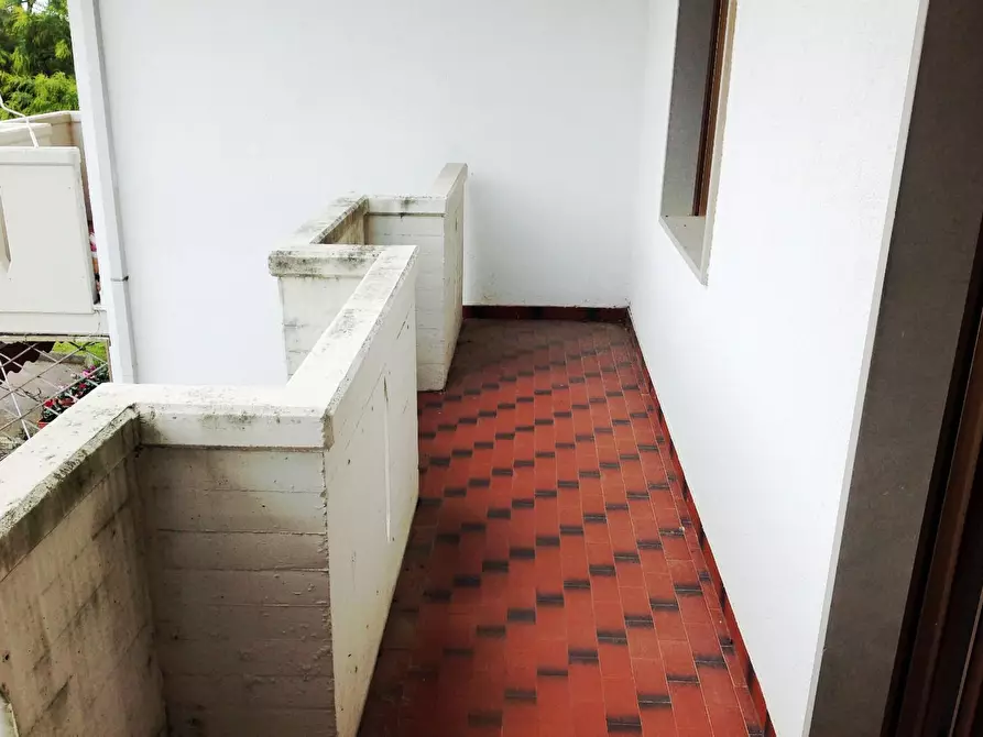 Immagine 8 di Villetta a schiera in vendita  a Massa