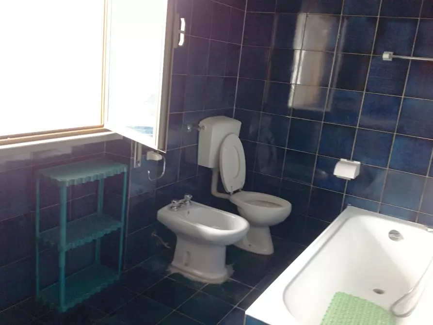 Immagine 10 di Villetta a schiera in vendita  a Massa