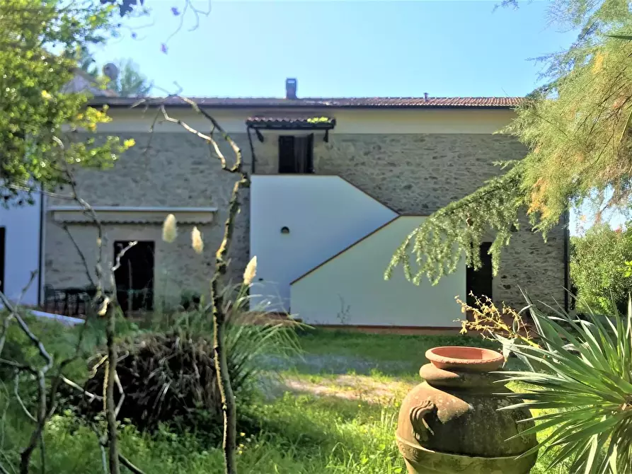 Immagine 1 di Villa in vendita  a Campiglia Marittima