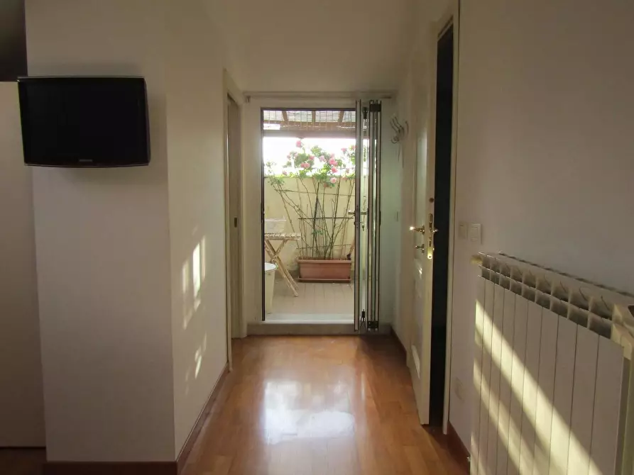 Immagine 75 di Appartamento in vendita  a Carrara