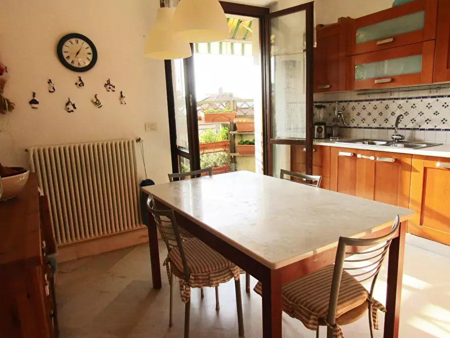 Immagine 34 di Appartamento in vendita  a Carrara