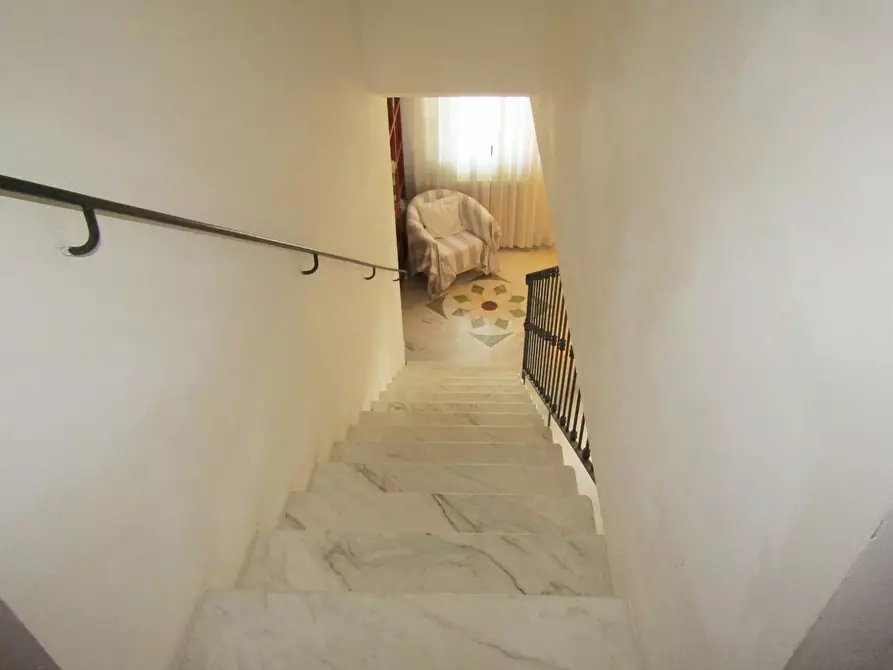 Immagine 37 di Appartamento in vendita  a Carrara