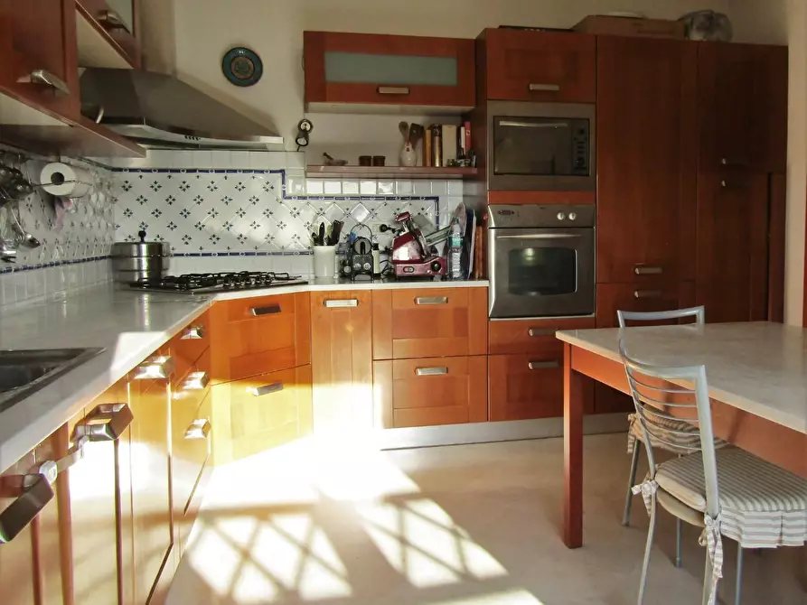 Immagine 21 di Appartamento in vendita  a Carrara