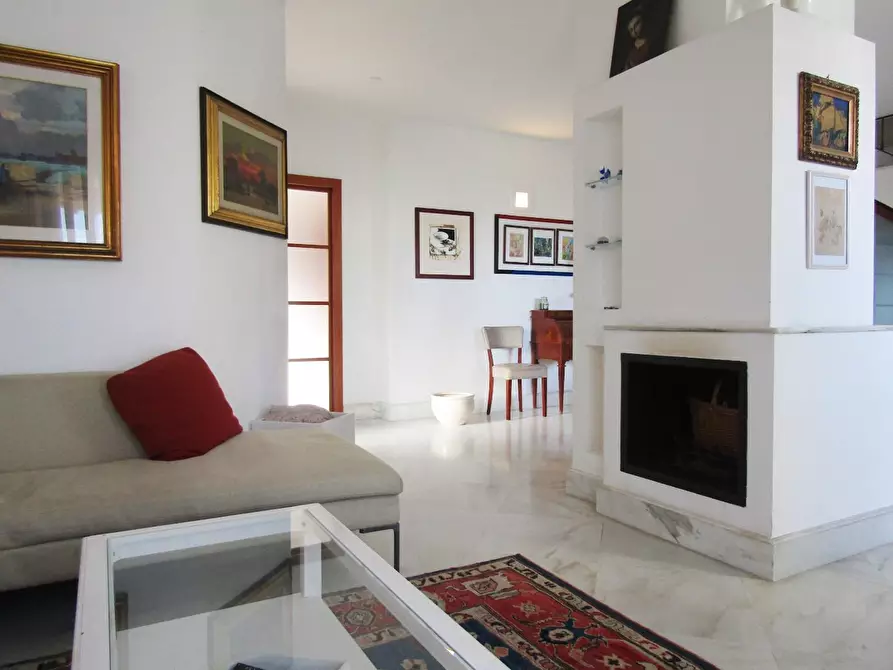 Immagine 12 di Appartamento in vendita  a Carrara