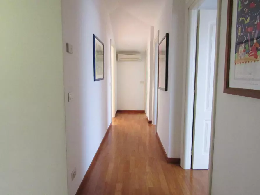 Immagine 38 di Appartamento in vendita  a Carrara