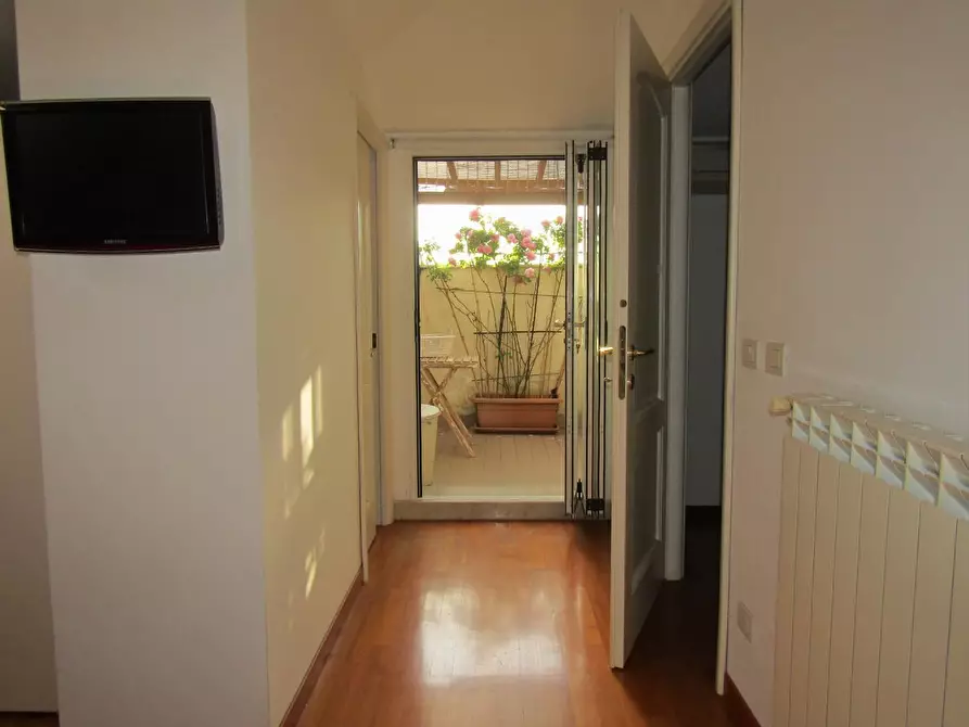 Immagine 76 di Appartamento in vendita  a Carrara