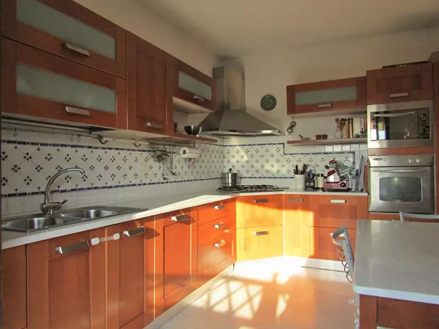 Immagine 22 di Appartamento in vendita  a Carrara