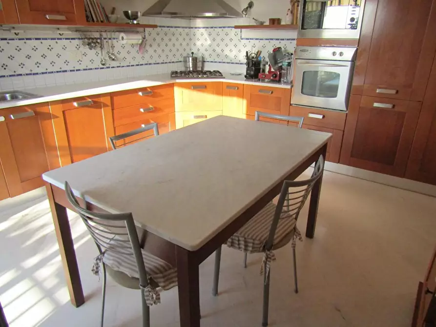 Immagine 27 di Appartamento in vendita  a Carrara