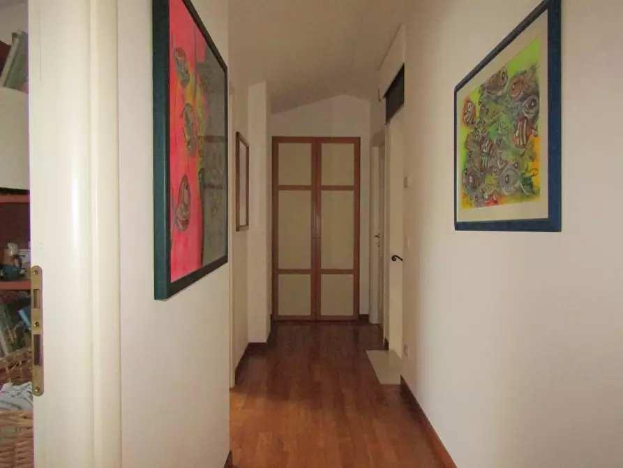 Immagine 84 di Appartamento in vendita  a Carrara