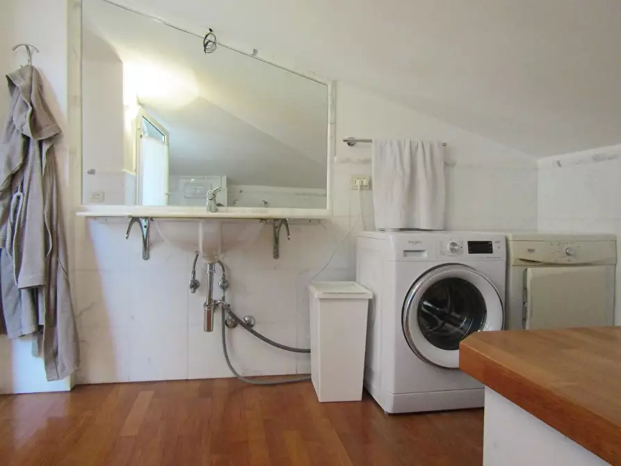 Immagine 72 di Appartamento in vendita  a Carrara