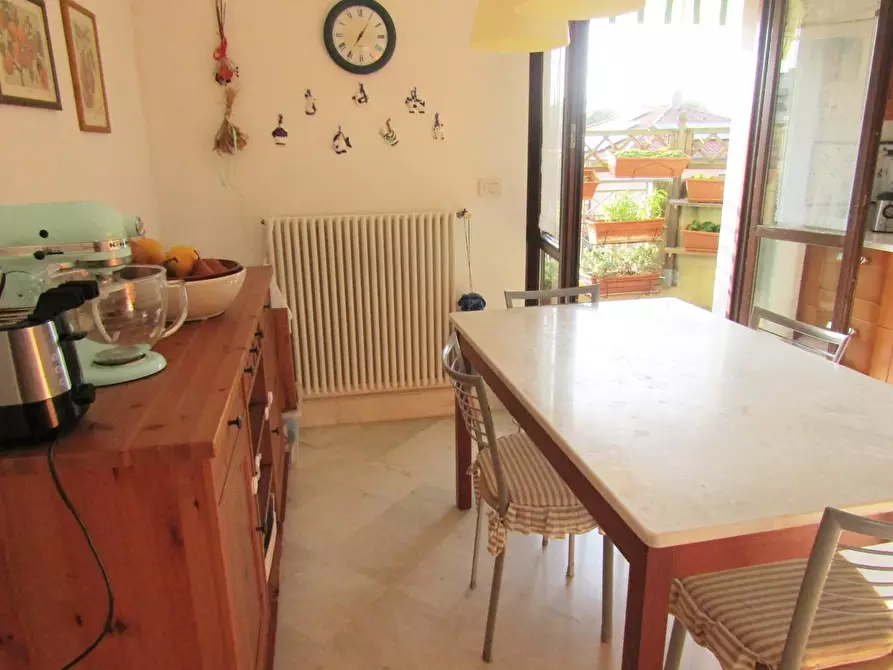 Immagine 31 di Appartamento in vendita  a Carrara