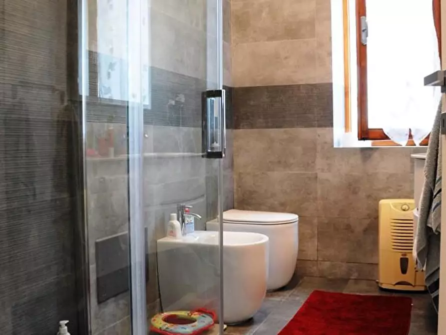 Immagine 15 di Casa bifamiliare in vendita  a Colle Di Val D'elsa