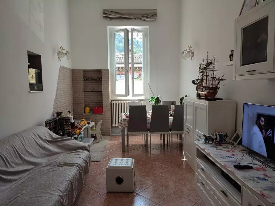 Immagine 4 di Appartamento in vendita  a Carrara