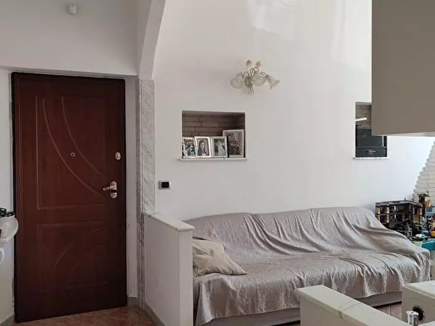 Immagine 2 di Appartamento in vendita  a Carrara