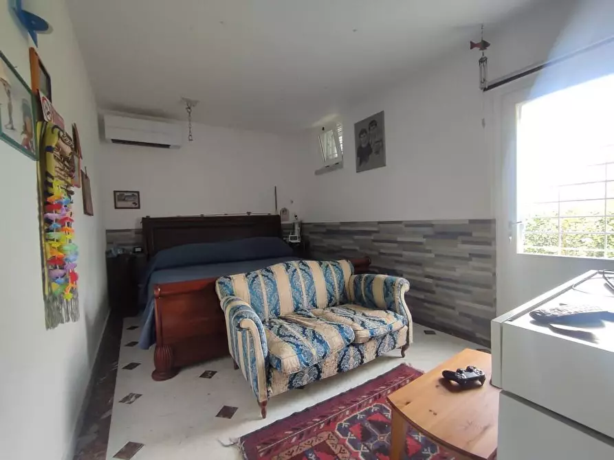 Immagine 17 di Villa in vendita  a Carrara