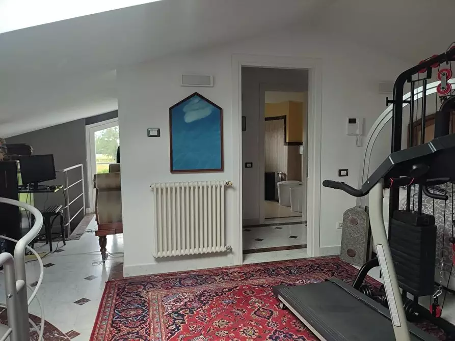 Immagine 31 di Villa in vendita  a Carrara