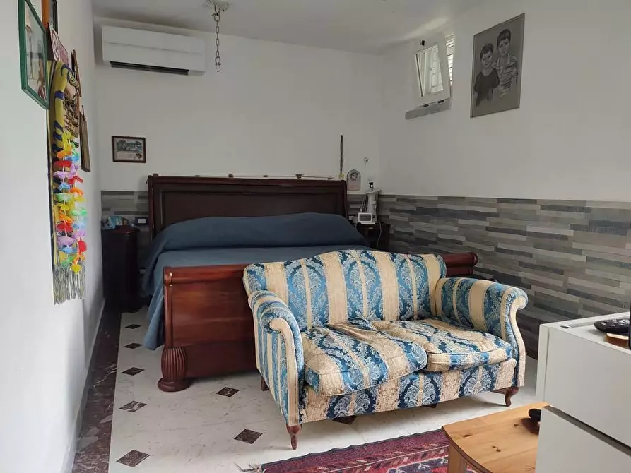 Immagine 18 di Villa in vendita  a Carrara