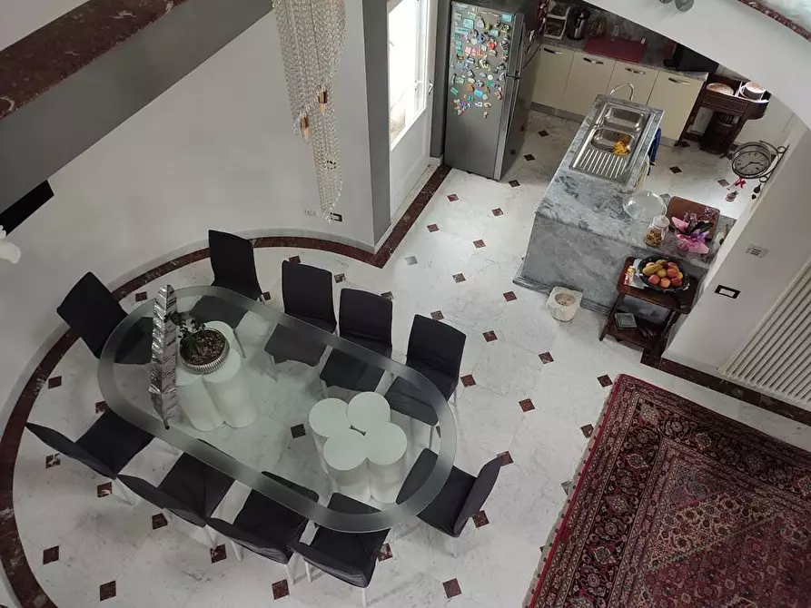 Immagine 33 di Villa in vendita  a Carrara