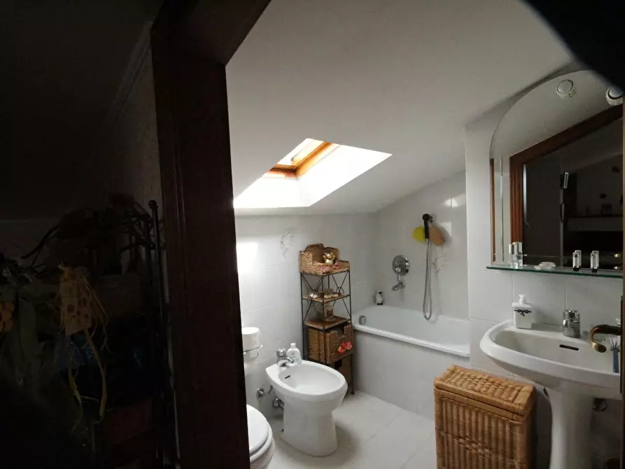 Immagine 7 di Appartamento in vendita  a Siena