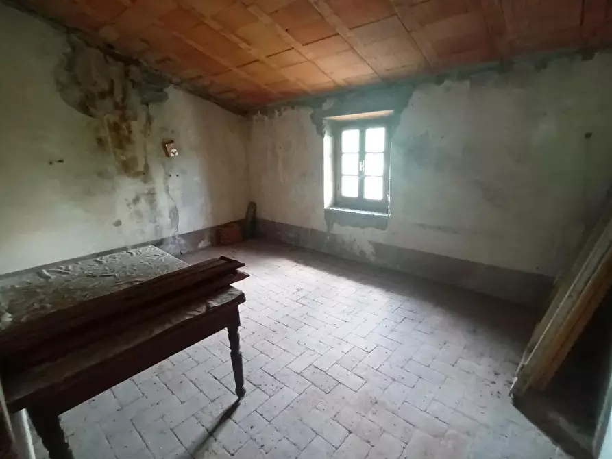 Immagine 41 di Terreno residenziale in vendita  a Capannori