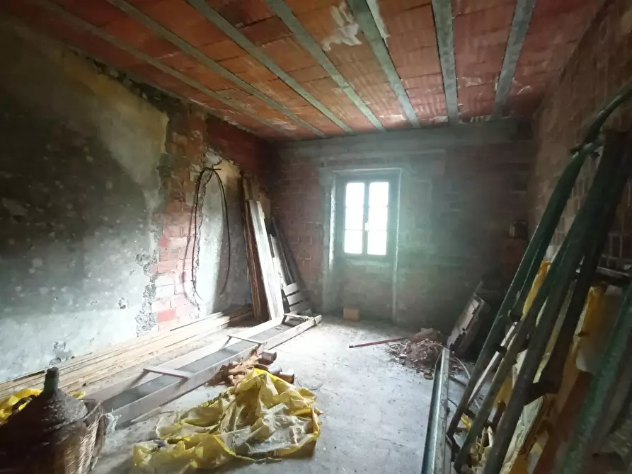 Immagine 39 di Terreno residenziale in vendita  a Capannori