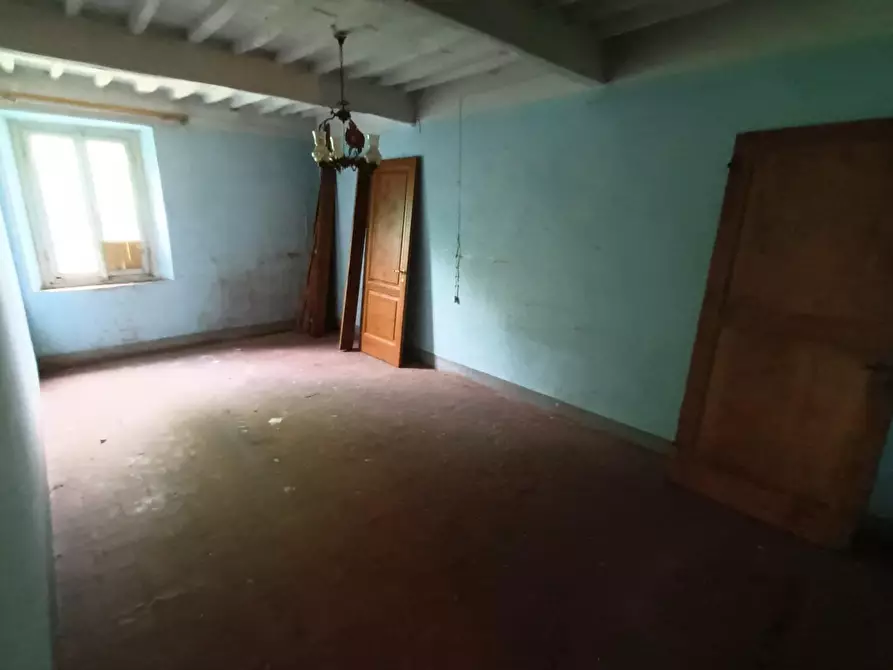 Immagine 35 di Terreno residenziale in vendita  a Capannori