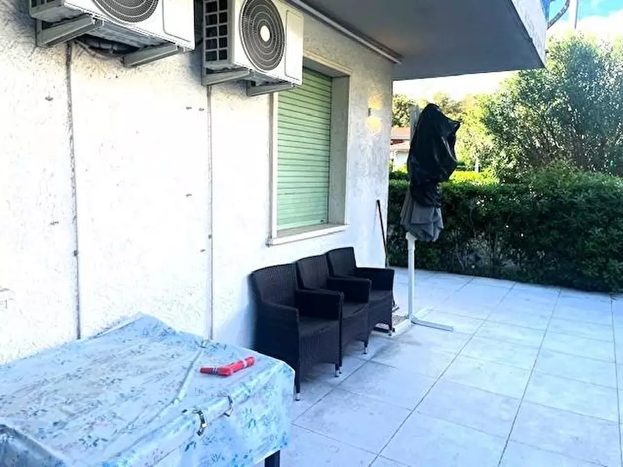 Immagine 2 di Appartamento in vendita  a Massa