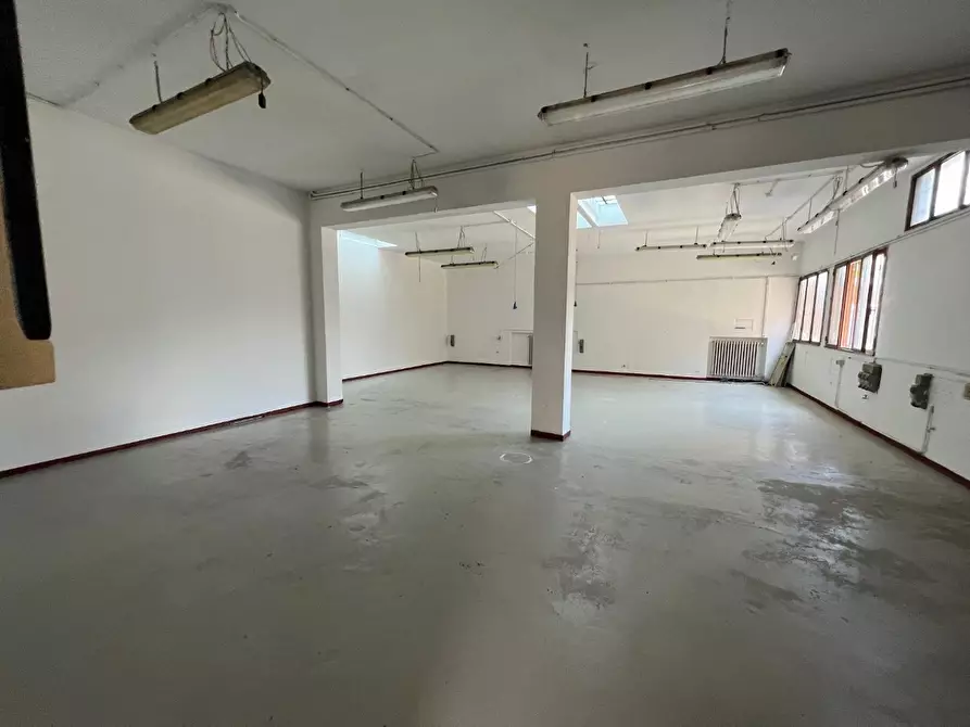 Immagine 2 di Laboratorio in affitto  a Vinci