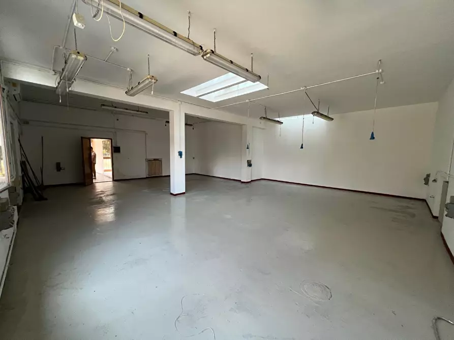 Immagine 4 di Laboratorio in affitto  a Vinci