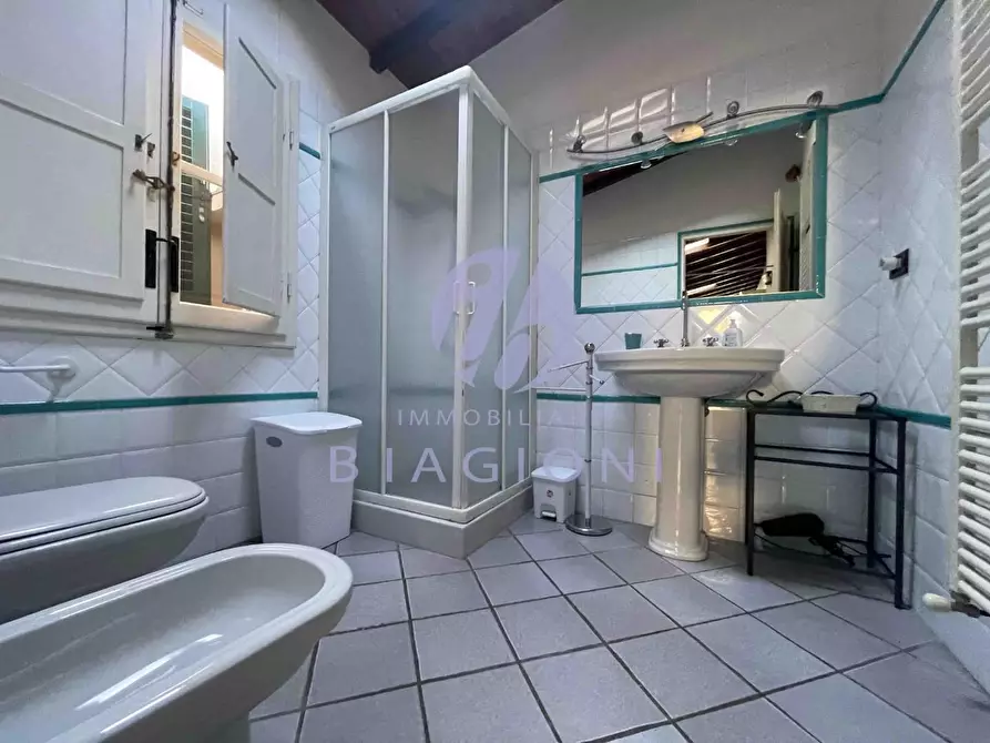 Immagine 13 di Casa bifamiliare in vendita  a Pietrasanta