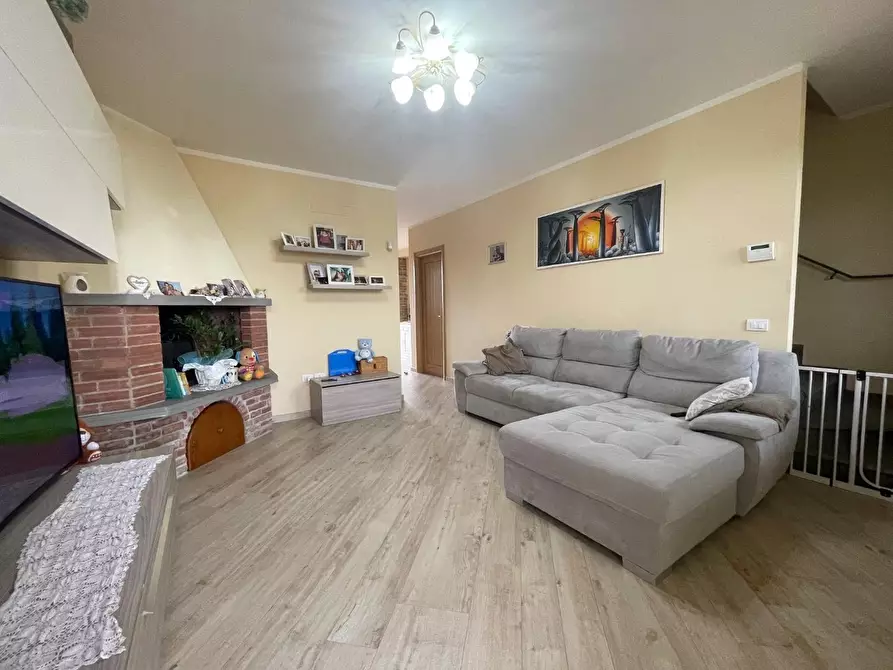 Immagine 30 di Villetta a schiera in vendita  a Crespina Lorenzana